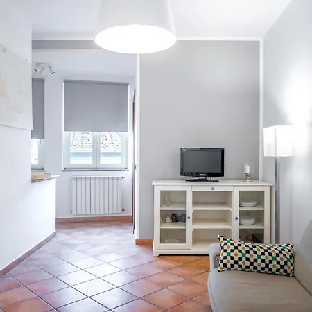 Residenza San Leonardo 2 - Centro Storico Apartment *
